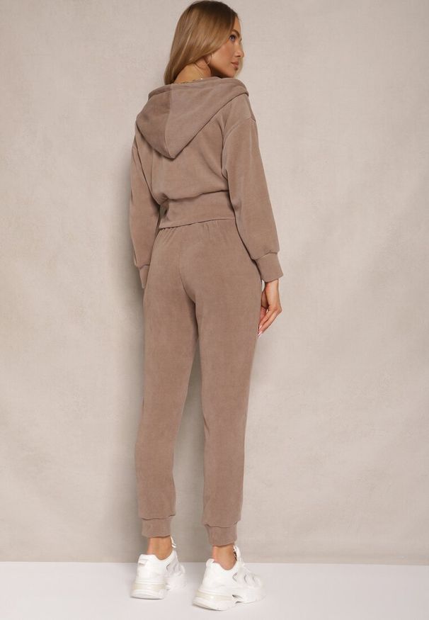 Renee - Ciemnobeżowy Komplet Dresowy z Bawełny Bluza z Kapturem i Spodnie Slim Inerisa. Kolor: beżowy. Materiał: dresówka, bawełna. Wzór: aplikacja