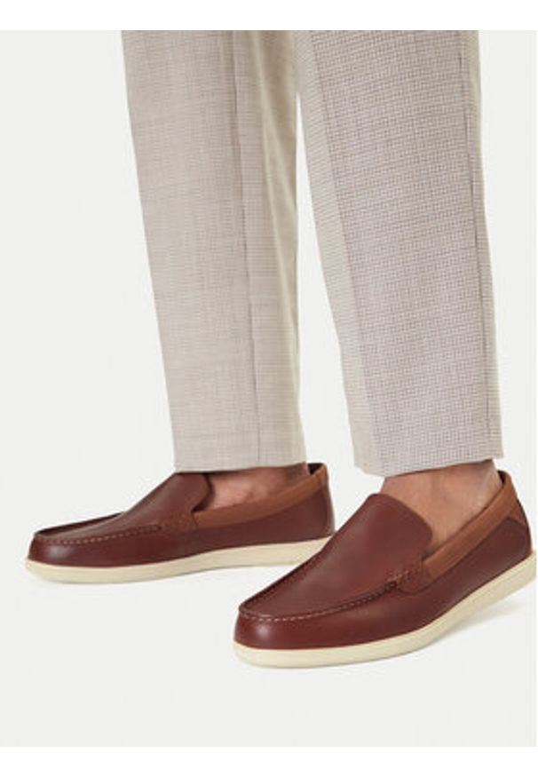 Clarks Mokasyny Bratton Loafer 26181279 Brązowy. Kolor: brązowy. Materiał: skóra