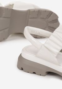 Renee - Białe Plecione Sandały z Elastycznym Paskiem na Grubej Podeszwie Synthia. Zapięcie: pasek. Kolor: biały #4