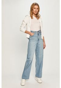 Calvin Klein Jeans - T-shirt. Okazja: na co dzień. Kolor: różowy. Materiał: bawełna, dzianina. Wzór: aplikacja. Styl: casual #2