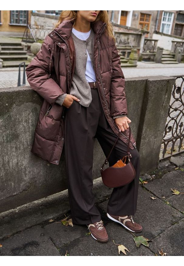 Sinsay - Spodnie wide leg - brązowy. Kolor: brązowy