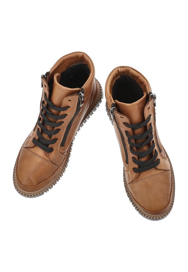 Trzewiki damskie Artiker, licowe na płaskiej grubej podeszwie z okrągłym noskiem i na zamek, brązowe, 55C0788. Okazja: na co dzień. Nosek buta: okrągły. Zapięcie: zamek. Kolor: brązowy. Materiał: skóra, jeans. Styl: klasyczny, casual, elegancki