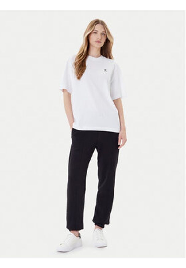 On T-Shirt Club-T 1WE1006 Biały Relaxed Fit. Kolor: biały. Materiał: bawełna