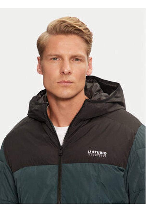 Jack & Jones Kurtka zimowa Ben 12256905 Zielony Regular Fit. Kolor: zielony. Materiał: syntetyk. Sezon: zima