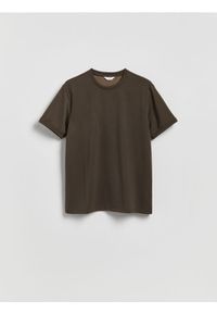 Reserved - T-shirt regular z dodatkiem lyocellu - ciemnobrązowy. Kolor: brązowy. Materiał: dzianina