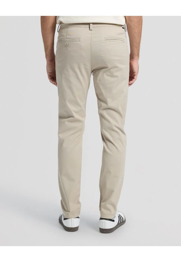 Lee - MESKIE SPODNIE LEE SLIM CHINO CASHMERE 112376347