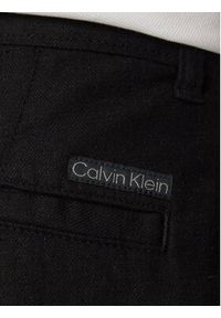 Calvin Klein Jeans Szorty materiałowe LV04RF610G Czarny Regular Fit. Kolor: czarny. Materiał: bawełna #4