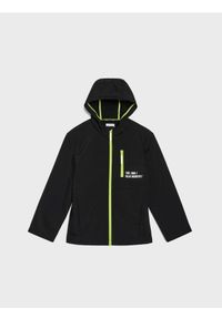 Sinsay - Lekka kurtka wiatrówka z kapturem - czarny. Typ kołnierza: kaptur. Kolor: czarny #1