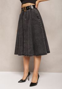 Renee - Czarna Rozkloszowana Spódnica Jeansowa Midi z Paskiem Wendlla. Kolor: czarny. Materiał: jeans #3