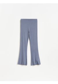 Reserved - Legginsy flare - niebieski. Kolor: niebieski. Materiał: bawełna, dzianina