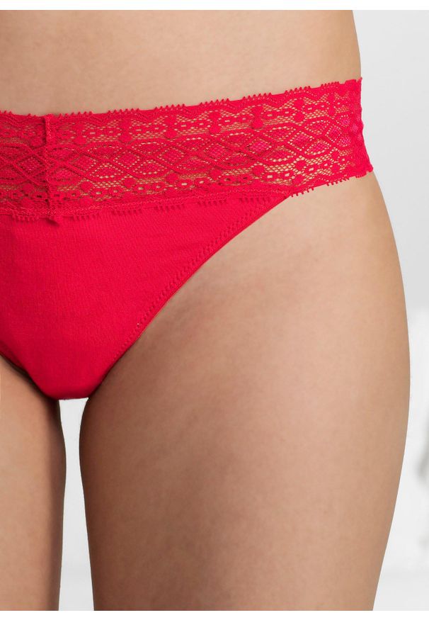 bonprix - Stringi z koronką (5 par). Kolor: czarny. Materiał: koronka. Wzór: koronka