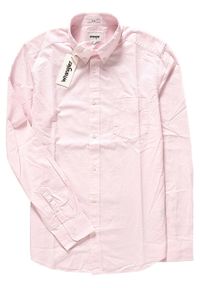 Wrangler - KOSZULA WRANGLER LS 1PKT BUTTON DOWN PEPPA PINK W58833NU6 112129605. Typ kołnierza: button down. Materiał: materiał #2
