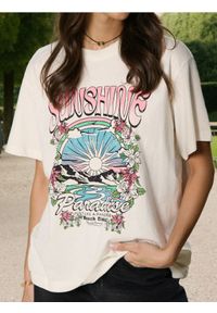 Sinsay - Bawełniana koszulka z nadrukiem - kremowy. Kolor: kremowy. Materiał: bawełna. Wzór: nadruk #1