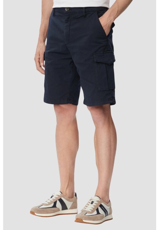 Guess - GUESS Granatowe męskie krótkie spodenki cargo Russel, Rozmiar 31. Okazja: na co dzień. Kolor: niebieski. Długość: krótkie. Sezon: lato. Styl: casual