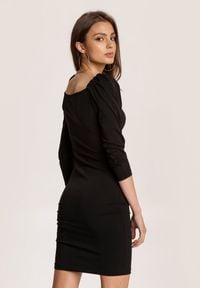 Renee - Czarna Sukienka Jilyss. Kolor: czarny. Długość rękawa: długi rękaw. Styl: glamour. Długość: mini #2