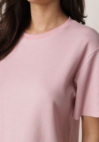 Born2be - Różowy Klasyczny T-shirt z Bawełny o Prostym Kroju Phemeni. Okazja: na co dzień. Kolor: różowy. Materiał: bawełna. Styl: klasyczny #2