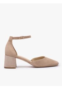 Ryłko - Beżowe czółenka slingback bez pięty. Okazja: na co dzień. Nosek buta: okrągły. Zapięcie: pasek. Kolor: beżowy. Materiał: skóra, welur. Obcas: na obcasie. Styl: casual, street, elegancki. Wysokość obcasa: średni #1