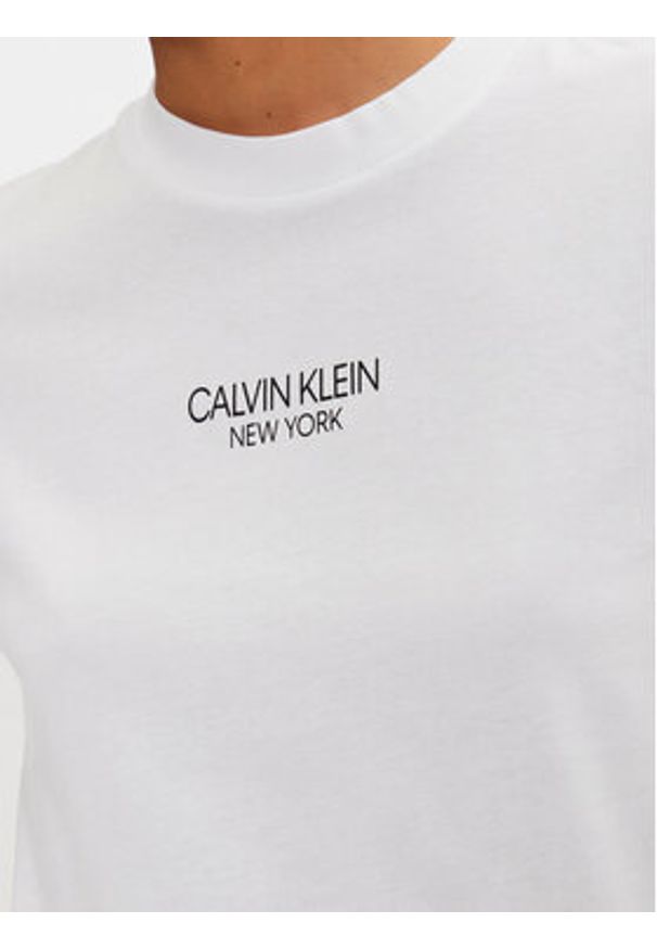 Calvin Klein T-Shirt New York K20K208064 Biały Regular Fit. Kolor: biały. Materiał: bawełna