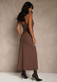 Renee - Brązowa Wieczorowa Sukienka Halter z Odkrytymi Plecami Sewsara. Typ kołnierza: dekolt halter. Kolor: brązowy. Styl: wizytowy #2