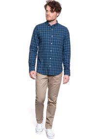 Lee - KOSZULA LEE BUTTON DOWN WASHED BLUE L880RMLR. Typ kołnierza: button down. Kolor: niebieski