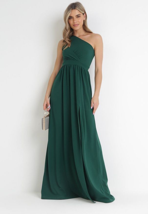 Born2be - Zielona Sukienka Maxi Na Jedno Ramię z Rozcięciem na Dole Jasminta. Okazja: na wesele, na ślub cywilny, na imprezę. Kolekcja: dla wysokich. Kolor: zielony. Długość rękawa: bez rękawów. Wzór: aplikacja. Typ sukienki: asymetryczne. Styl: elegancki. Długość: maxi