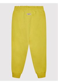 United Colors of Benetton - United Colors Of Benetton Spodnie dresowe 3QLACF00H Żółty Regular Fit. Kolor: żółty. Materiał: bawełna, dresówka #3