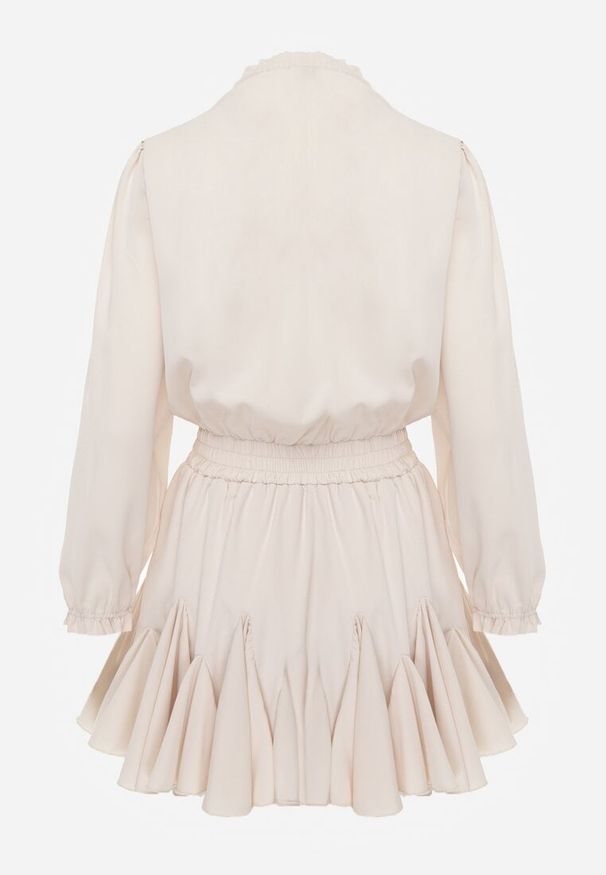 Renee - Beżowa Sukienka z Wiskozą o Rozkloszowanym Kroju z Falbankami i Wiązaniem Meriianes. Okazja: na randkę. Typ kołnierza: kołnierz z falbankami. Kolor: beżowy. Materiał: wiskoza. Styl: elegancki