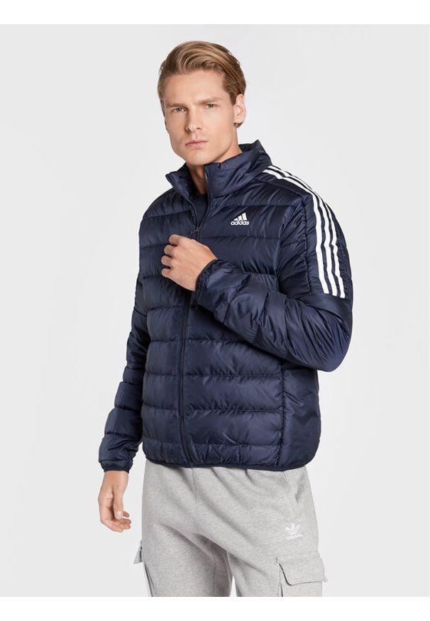 Adidas - adidas Kurtka puchowa Essenials GH4594 Granatowy Slim Fit. Kolor: niebieski. Materiał: syntetyk