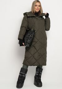 Born2be - Ciemnozielona Kurtka Płaszcz z Geometrycznym Pikowaniem Johnatta. Kolor: zielony. Wzór: geometria #7