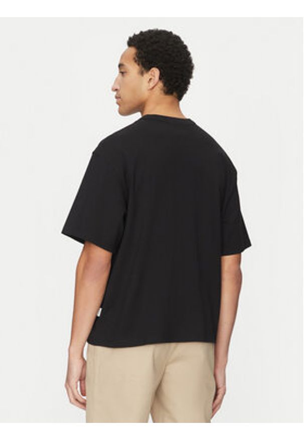 Jack & Jones - Jack&Jones T-Shirt Manchester 12275656 Czarny Cropped Fit. Kolor: czarny. Materiał: bawełna