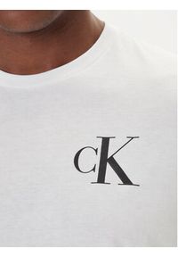 Calvin Klein Jeans T-Shirt 30s Chest Logo LV04RD865G Biały Regular Fit. Kolor: biały. Materiał: bawełna #5