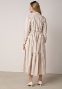 Born2be - Beżowa Bawełniano-Wiskozowa Sukienka Koszulowa z Imitacją Kieszeni Biriala. Okazja: na co dzień. Kolor: beżowy. Materiał: wiskoza, bawełna. Typ sukienki: koszulowe. Styl: casual, elegancki, klasyczny #7