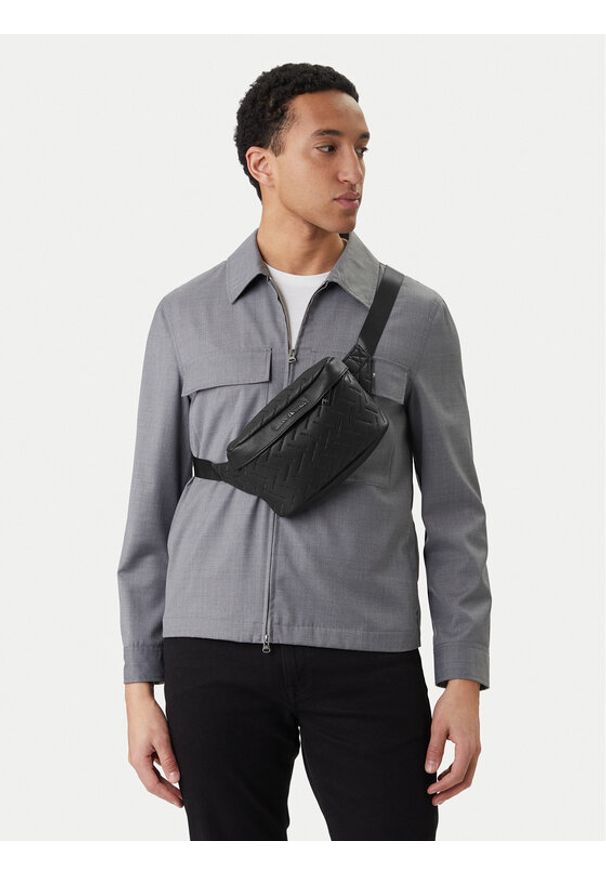 Armani Exchange Saszetka XM002533 AF22652 UC001 Czarny. Kolor: czarny. Materiał: skóra