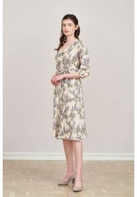 Marie Zélie - Sukienka Duilin Wisteria kremowa. Kolor: kremowy. Materiał: bawełna, wiskoza, tkanina. Typ sukienki: kopertowe #6