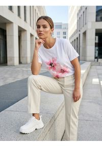 Sinsay - Spodnie z imitacji skóry - kremowy. Kolor: kremowy. Materiał: skóra #1