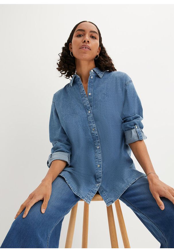 bonprix - Bluzka dżinsowa oversize ze stretchem. Kolor: niebieski. Materiał: materiał
