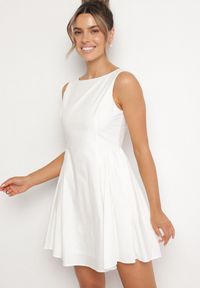 Born2be - Biała Bawełniana Sukienka Rozkloszowana Lavione. Okazja: na co dzień. Kolor: biały. Materiał: bawełna. Typ sukienki: proste. Styl: casual, elegancki, klasyczny #2