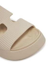 Crocs Klapki Getaway Groove Platform HStrap 210701 Beżowy. Kolor: beżowy. Obcas: na platformie #4