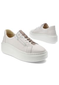 Białe Sneakersy Wasak Stylowe Buty Damskie Na Platformie. Zapięcie: sznurówki. Kolor: biały. Materiał: skóra. Wzór: grochy. Obcas: na platformie #6