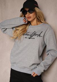 Renee - Szara Bluza z Bawełną i Polarem Ozdobiona Haftowanym Napisem Radela. Kolor: szary. Materiał: polar, bawełna. Długość rękawa: długi rękaw. Długość: długie. Wzór: haft, aplikacja, napisy. Styl: klasyczny, elegancki #5