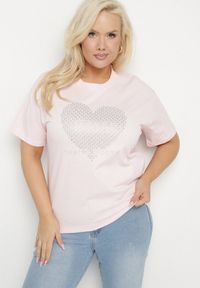 Born2be - Jasnoróżowy Bawełniany T-shirt z Ozdobnym Nadrukiem i Napisem Ilenira. Kolekcja: plus size. Kolor: różowy. Materiał: bawełna. Wzór: napisy, nadruk #5