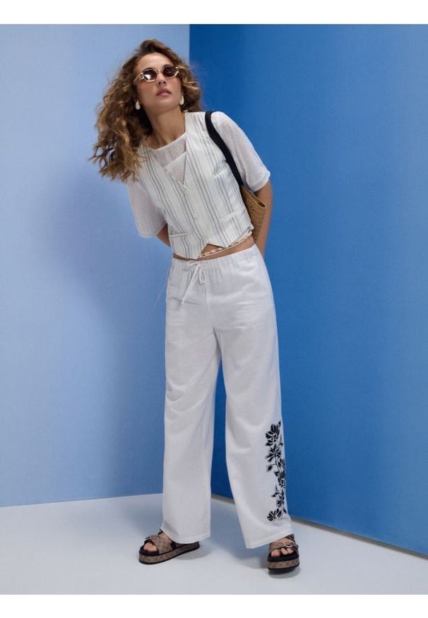 Sinsay - Garniturowa kamizelka w paski z domieszką wiskozy - wielobarwny. Materiał: wiskoza. Wzór: paski