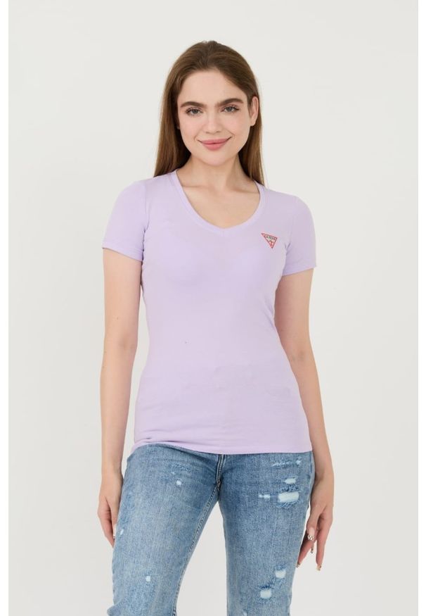 Guess - GUESS Lawendowy damski t-shirt Mini Triangle Tee, Rozmiar S. Kolor: fioletowy