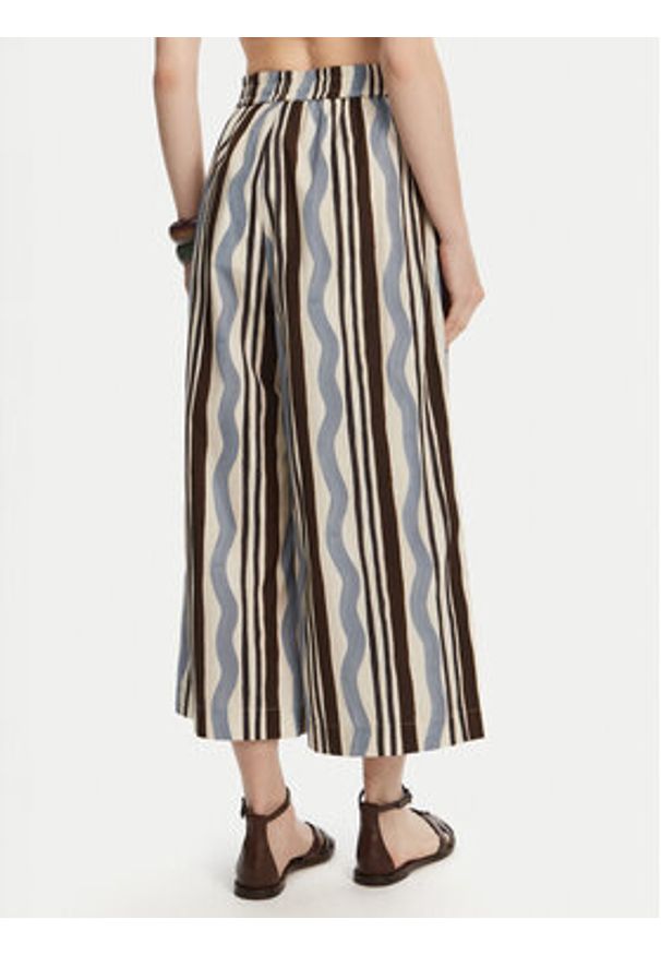 Weekend Max Mara Kuloty Virgin 2515131102 Błękitny Relaxed Fit. Kolor: niebieski. Materiał: bawełna