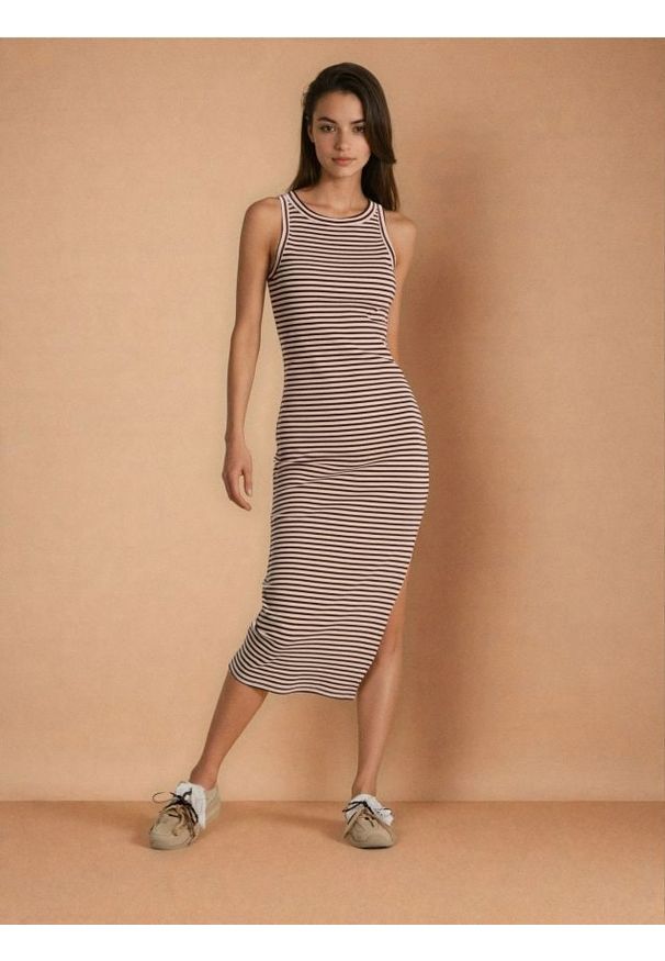 Sinsay - Sukienka maxi na ramiączkach - brązowy. Kolor: brązowy. Długość rękawa: na ramiączkach. Długość: maxi