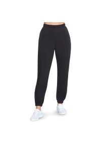 Minimal High-Waisted Leggings