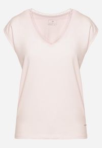Born2be - Jasnoróżowy Bawełniany T-shirt z Koronką przy Dekolcie Ralettia. Okazja: na co dzień. Kolor: różowy. Materiał: bawełna, koronka. Wzór: koronka. Styl: casual #7