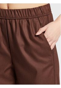 Marella Spodnie materiałowe Mastro 31360829 Brązowy Regular Fit. Kolor: brązowy. Materiał: materiał, wiskoza #5
