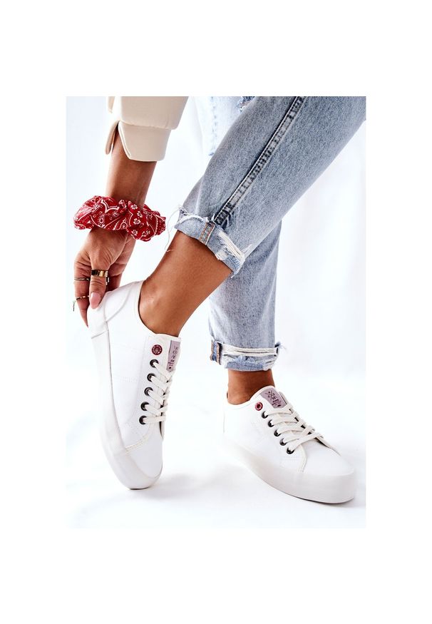 Damskie Trampki Cross Jeans II2R4004C Białe. Kolor: biały. Materiał: materiał, skóra. Styl: klasyczny