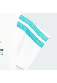 Adidas - Niemowlęcy Zestaw Ze Spodniami Dresowymi I Górą Z Krótkim Rękawem Mercedes - Amg. Okazja: na co dzień, na uczelnię. Kolor: niebieski, wielokolorowy, biały. Materiał: dresówka. Długość: krótkie. Styl: casual, sportowy #1